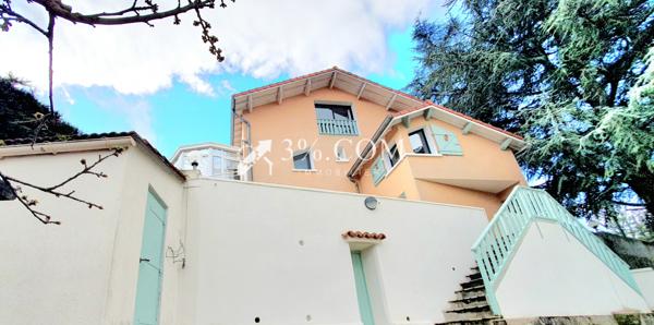 Maison 7 pièce(s) 3 chambre(s) 197 m²