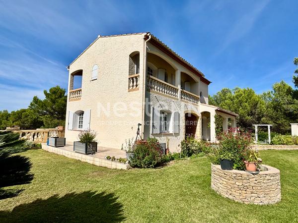 Maison composée de deux habitations (T5 140m² + T2 de 60m²) sur une parcelle de 4290m² dans un secteur prisé