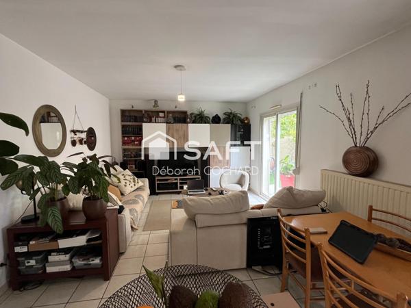 Petite maison au pied des commerces sans copropriété