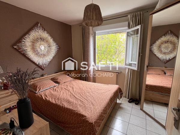 Petite maison au pied des commerces sans copropriété