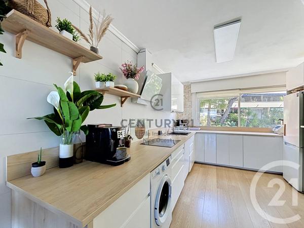 Appartement F4 à vendre  4 pièces - 81,79 m 2   NICE  - 06