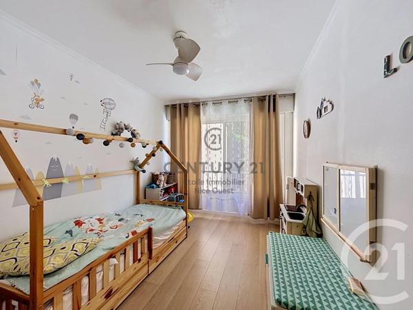 Appartement F4 à vendre  4 pièces - 81,79 m 2   NICE  - 06