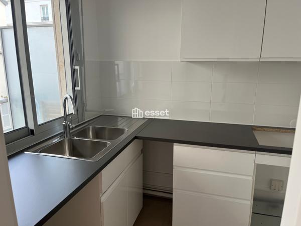 Location Appartement 2 pièces 51 m² - Paris 75007