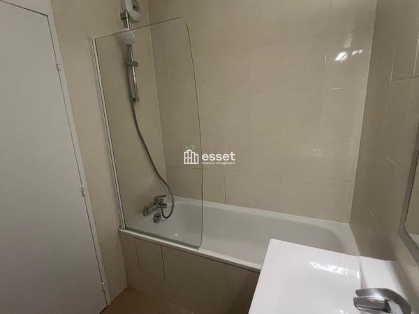 Location Appartement 2 pièces 51 m² - Paris 75007