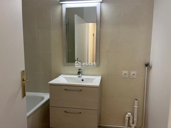 Location Appartement 2 pièces 51 m² - Paris 75007