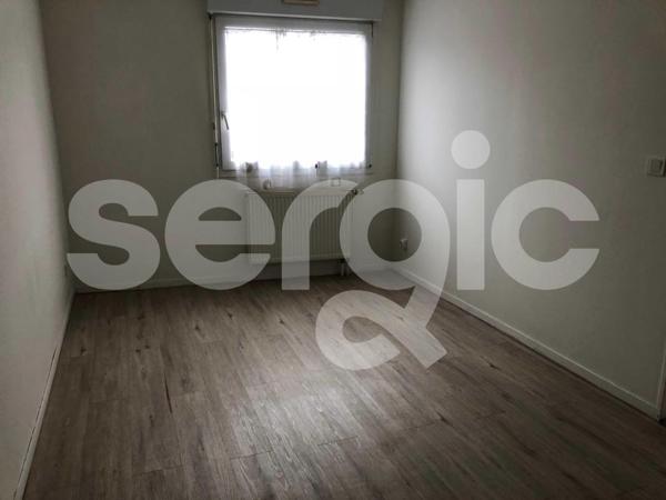Location 2 Pieces 44 80000 Amiens 25 0326 01 0037