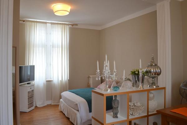 CHATELLERAULT CENTRE - BELLE MAISON DE VILLE