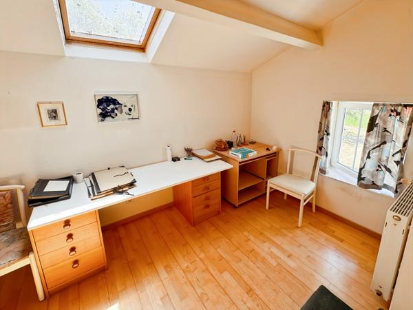 Maison à vendre 9 pièces proche de MARCIGNY (71) 234m² - dependances - terrain 16290 m²