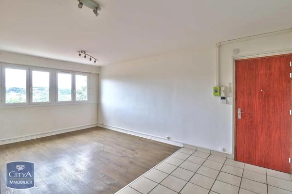 Appartement à louer 3 pièces 68.29m² Firminy (42700)