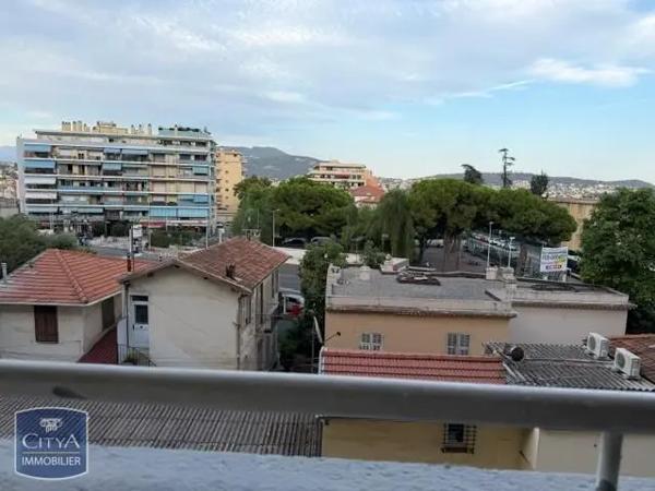 Appartement à louer 3 pièces 45.57m² Nice (06000)