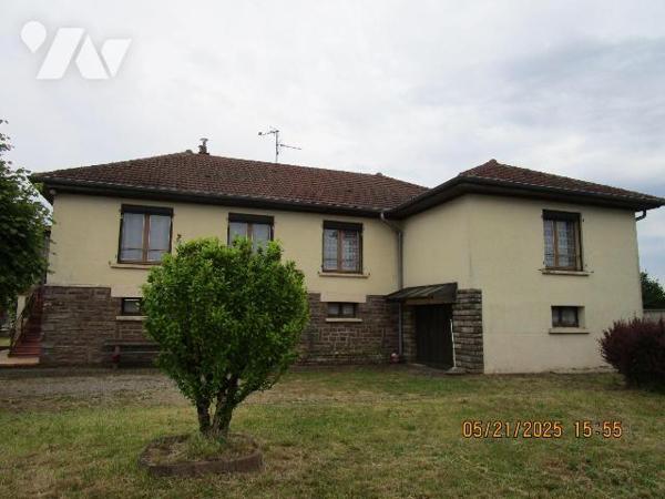 Grande Maison d'habitation construite dans les années 1957-1958  + agrandissement réalisé en 19...