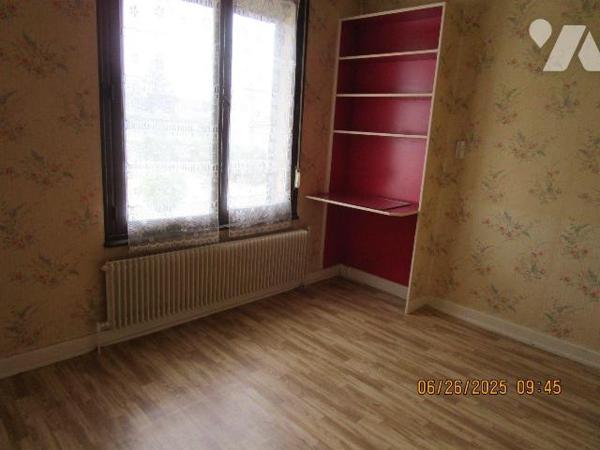 Grande Maison d'habitation construite dans les années 1957-1958  + agrandissement réalisé en 19...