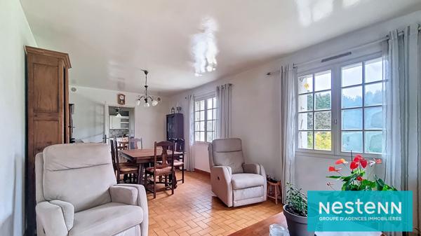 Maison Néo-Bretonne de plain pied, 4 chambres, à vendre à Plaintel dans un écrin de verdure et de sérénité