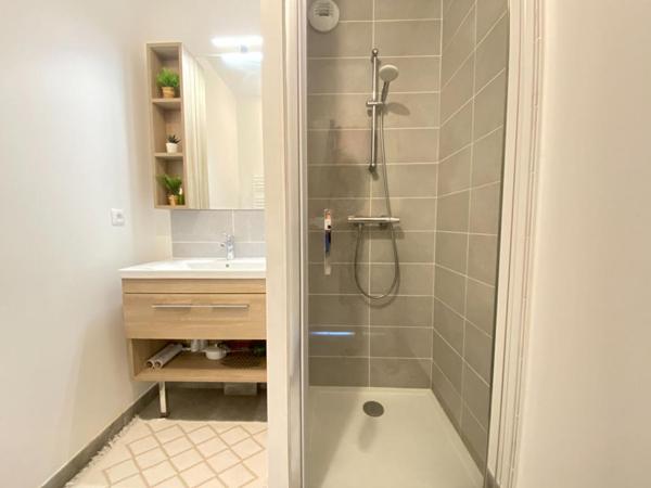 Appartement avec vue Garonne de ses deux terrasses, séjour, 3 chambres