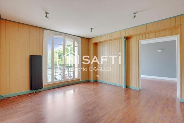 BEL APPARTEMENT ENSOLEILLE AU PIED DU RER A NANTERRE VILLE