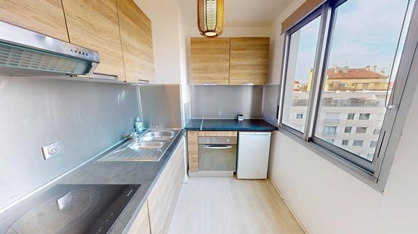 JEAN MACÉ T1 30m² en très bon état, étage élevé