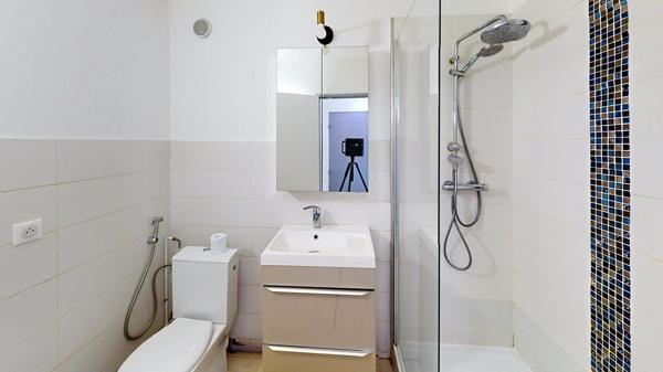 JEAN MACÉ T1 30m² en très bon état, étage élevé