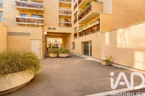Appartement à vendre 4 pièces 97 m² Levallois-Perret