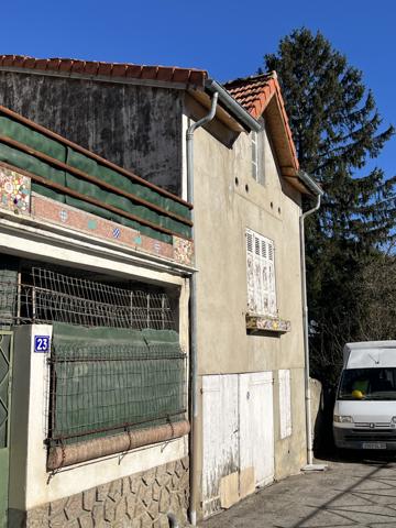 Mirepoix (09500) RARE - Mirepoix 09200 Ensemble immobilier composé de 5 maisons soit + de 460m2 exploitables