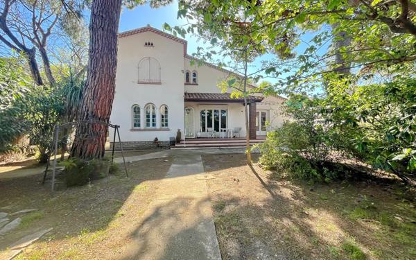 Maison à vendre    6 pièces •  Agde