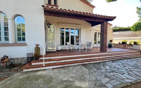 Maison à vendre    6 pièces •  Agde