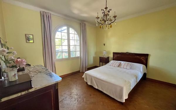 Maison à vendre    6 pièces •  Agde