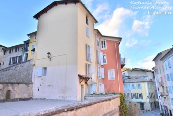 Immeuble de rapport 6 pièces DIGNE LES BAINS (04)