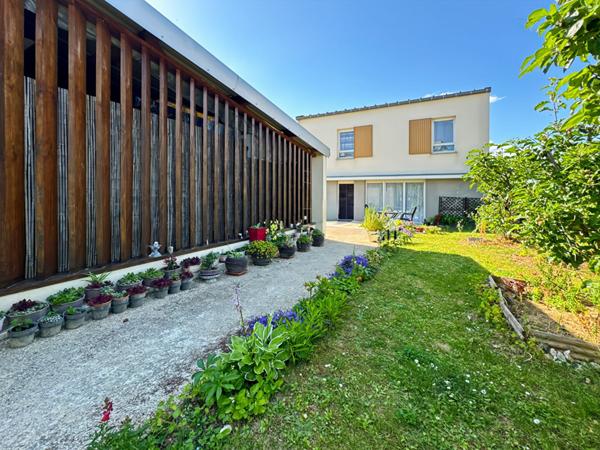 Maison Jouy Le Moutier individuelle récente 4 chambres