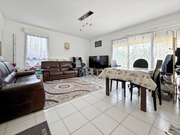 Maison Jouy Le Moutier individuelle récente 4 chambres