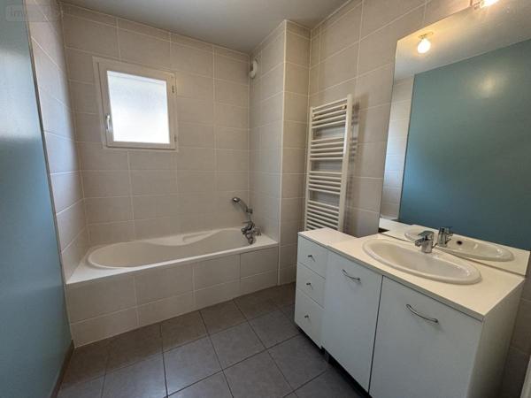 Appartement à vendre à Crémieu en Isère (38460), ref : 01037-906