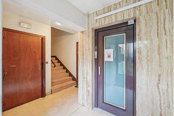 Grand Studio transformable en 2P - 75012 + balcon // Copropriété en TBE