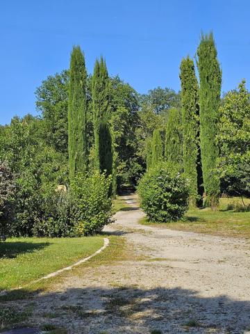 Montayral (47500) Domaine exceptionel sur 10 hectares avec demeure du XIX eme, dépendances, bois, prés, lac privé et piscine