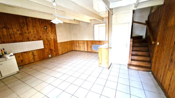 JOLIE MAISON PIERRE AVEC JARDIN