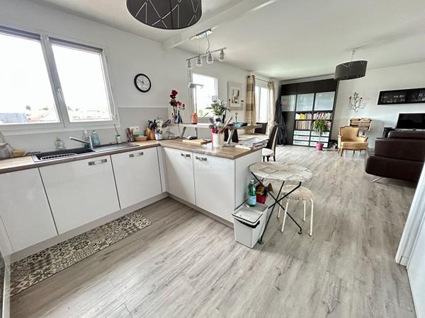 Appartement Poissy 3 pièce(s) 67 m2 355 000 € **  - Référence  9310