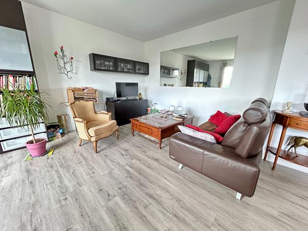 Appartement Poissy 3 pièce(s) 67 m2 355 000 € **  - Référence  9310