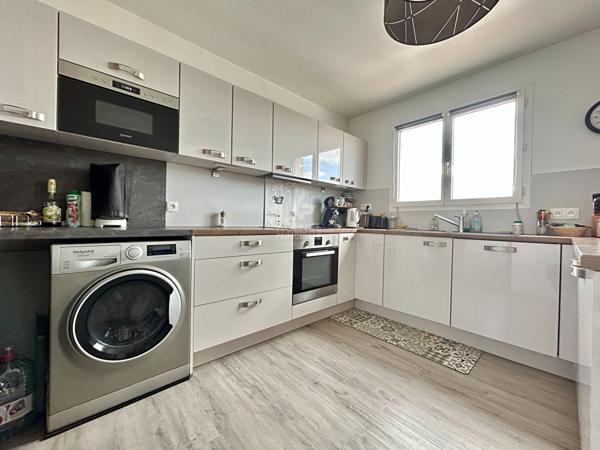 Appartement Poissy 3 pièce(s) 67 m2 355 000 € **  - Référence  9310