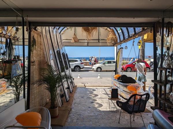 🌴 À céder : Fonds de commerce – Loisirs nautiques – Juan-les-Pins 🌊