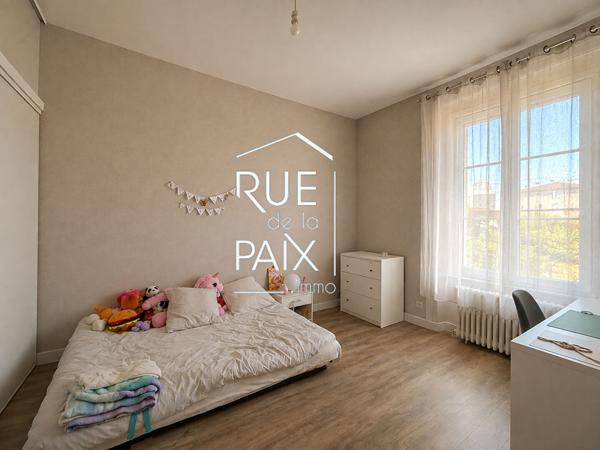 79200 PARTHENAY Charmante maison de ville à Parthenay - 172 m2
