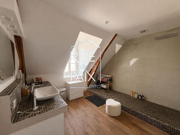 79200 PARTHENAY Charmante maison de ville à Parthenay - 172 m2