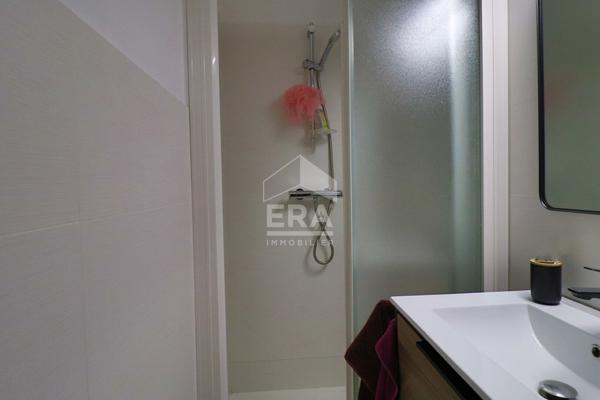 A vendre Appartement 4/5 pièces rénové 106 m² avec balcon  Marseille 13008 Sainte-Anne