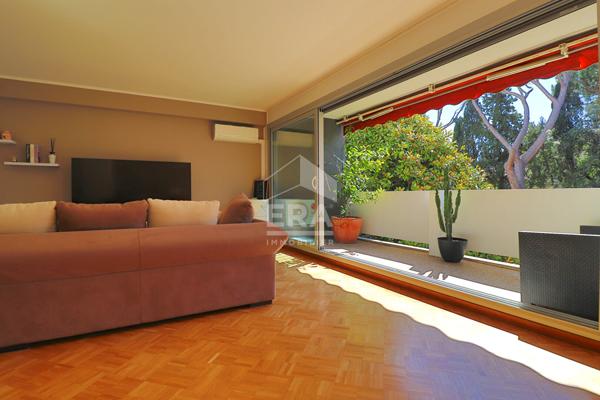 A vendre Appartement 4/5 pièces rénové 106 m² avec balcon  Marseille 13008 Sainte-Anne