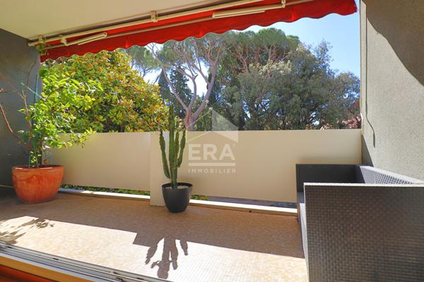 A vendre Appartement 4/5 pièces rénové 106 m² avec balcon  Marseille 13008 Sainte-Anne
