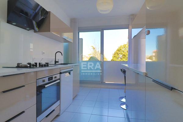 A vendre Appartement 4/5 pièces rénové 106 m² avec balcon  Marseille 13008 Sainte-Anne
