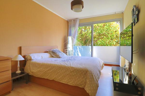 A vendre Appartement 4/5 pièces rénové 106 m² avec balcon  Marseille 13008 Sainte-Anne