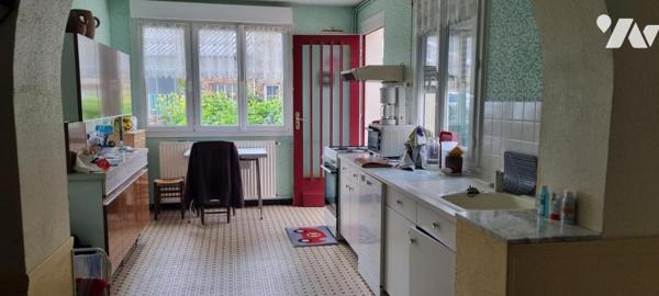 LA GUERCHE DE BGNE - Centre - Maison avec garage et jardin