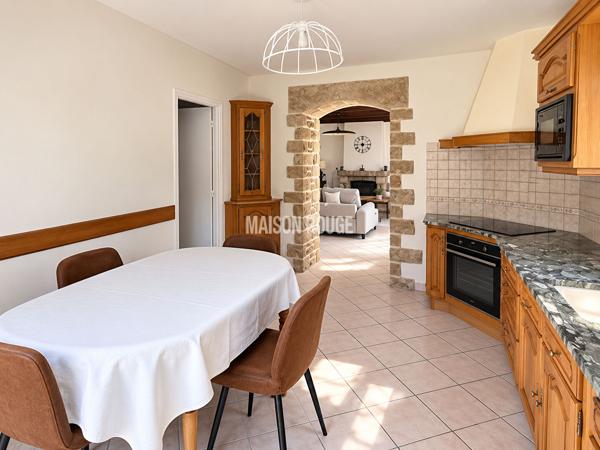 Maison en pierres à Pleurtuit avec 4 chambres