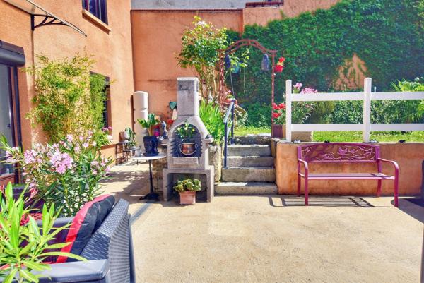 Maison bourgeoise meublée avec Terrain et garage