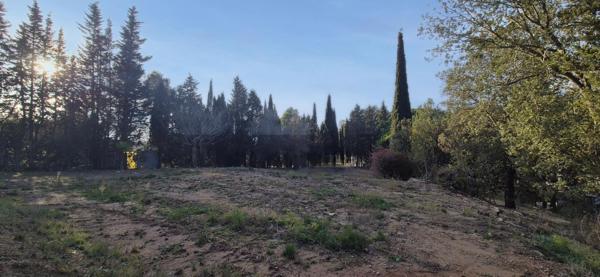 Terrain constructible & viabilisé hors lotissement , Lac de la Cavayère