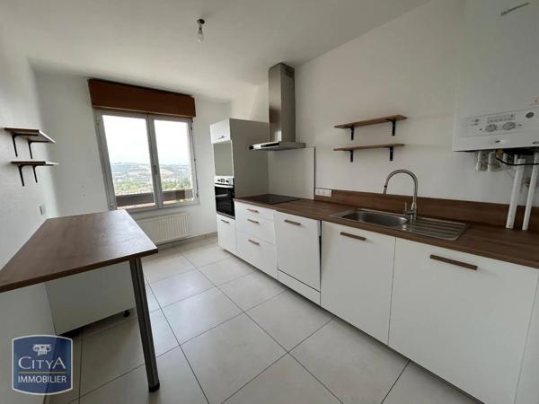 Appartement à louer 2 pièces 70m² Saint-Priest-en-Jarez (42270)
