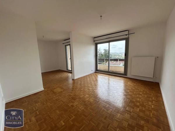 Appartement à louer 2 pièces 70m² Saint-Priest-en-Jarez (42270)